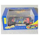 NASCAR Die Cast Model Cars - 1:24 - Racing Champions - Jeff Gordon Scale Pit Showcase - DuPont Chevrolet Monte Carlo Hendrick #24 (1995)