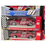 NASCAR Die Cast Model Cars Ð 1:24 Ð Racing Champions / Revell / Action Ð Invica-Shield #91 Trickle (1999), TropArtic #66 Trickle (1991), STP #43 Hamilton (1996), Pennzoil #1 Park (1998), NAPA #1 Pa