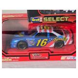 NASCAR Die Cast Model Cars Ð 1:24 Ð Racing Champions / Revell Ð Family Channel #16 Musgrove (1994), Small Soldiers #44 Stewart (1998), Spree #45 Petty (1999), Maxwell House #22 Labonte (1991), DeWa