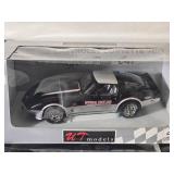 Corvette Die Cast Model Cars - 1:18 - UT Models / ERTL / Maisto - Pace Car Le Mans (1999) / Sting Ray (1963) / (1996) / ZR-1 (1992) / Pace Car Indy 500 (1978) / Mako Shark (1961) / Pace Car Indy 500 (