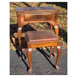 Vintage Singer Sewing Machine in Wood Cabinet with Matching Bench Ð Model AG915966