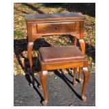 Vintage Singer Sewing Machine in Wood Cabinet with Matching Bench Ð Model AG915966