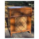 Vintage RCA Victrola Console Ð Record Player Cabinet