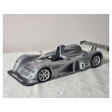 Die Cast Model Cars - 1:18 - Hot Wheels - Cadillac Northstar LMP GMTM (2000) / Infineon Audi R8 Le Mans (2002) / Peugeot 908 Hdi FAP /