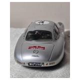 Die Cast Model Cars - 1:18 - CMC - Mercedes-Benz 300SL Carrera Panamericana (1952)