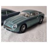 Die Cast Model Cars - 1:18 - Chrono - Aston Martin DB5 (1963) / DB4 GT Zagato (1961)