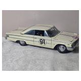 Die Cast Model Cars - 1:18 - Sun Star - Ford Galaxie 500 XL (1963)