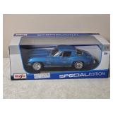 Die Cast Model Cars - 1:18 - Maisto - Chevrolet Corvette (1965)