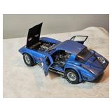 1:18 Racing Legends 1963 Chevrolet Corvette Grand Sport #80 Die-Cast Model – Opening Panels, Detailed Engine