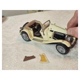 Pair of Jaguar Die-Cast Models – 1:18 Jaguar XK-E Roadster & 1939 Jaguar SS-100 by Franklin Mint