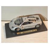 Maisto McLaren F1 (1993) Die-Cast Model on Display Base – Silver Supercar – Gullwing Doors & Detailed Engine