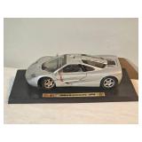 Maisto McLaren F1 (1993) Die-Cast Model on Display Base – Silver Supercar – Gullwing Doors & Detailed Engine