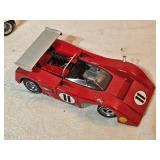 Vintage Can-Am Legends Die-Cast Duo – McLaren M8A #11 & Chaparral 2E High-Wing Racers (1:18 Scale)