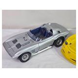 1:18 Corvette Diecast Pair – Exoto Corvette Grand Sport #10 & GMP Goodwrench C5-R #4 (Group of 2)