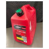 Mpls - Briggs & Stratton 5 Gallon Gasoline Fuel Can
