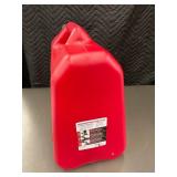 Mpls - Briggs & Stratton 5 Gallon Gasoline Fuel Can