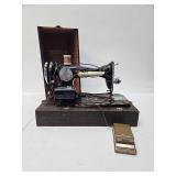 Vintage Simplex S Sewing Machine with Carrying Case