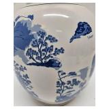 Mid Century Blue and White Asian Theme Ginger Jar Table Lamp