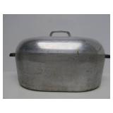 Large Vintage WAGNER Magnalite Aluminum Roaster w/Lid