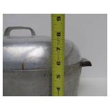 Large Vintage WAGNER Magnalite Aluminum Roaster w/Lid