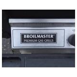 Quality Working BROILMASTER Premium Gas Grill w/Brand New Accessories