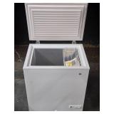 Nice Working GE Freezer
