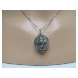 Lovely Vintage Sterling Silver Pendant/Locket Necklace