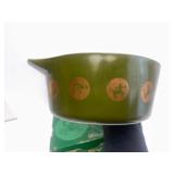 New or Like New Vintage PYREX Avocado Green & Gold Zodiac Casserole Dish Complete in Original Box!