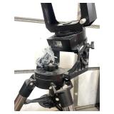 Excellent Condition MEADE Telescope w/Tripod