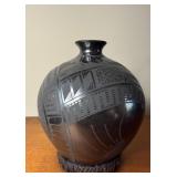 INCREDIBLE Lidia Lucero Black on Black Mata Ortiz Pot Vase