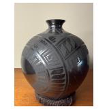 INCREDIBLE Lidia Lucero Black on Black Mata Ortiz Pot Vase