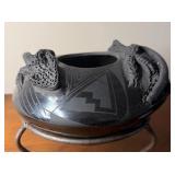 Vintage Jose Quezada Mata Ortiz Black on Black Lizard Vase Pot