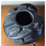 Vintage Jose Quezada Mata Ortiz Black on Black Lizard Vase Pot