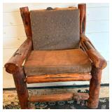 Log Chair with cloth pads
