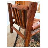 Log Chair with cloth pads