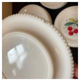 Set of 4 Westmoreland Luncheon Plates and Cups