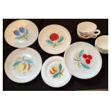 Set of 4 Westmoreland Luncheon Plates and Cups