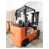 Nissan 50 LP 5000lb Forklift