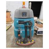 Tennant T7 AMR Ride-On Scrubber