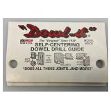 Dowl-It Wood Working Wood Dowling Jig With Misc. Wood Dowels