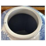 Blue and White Porcelain Hexagonal Jar with Lid and 2 Fish-Shaped Bowls