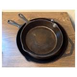 Set of 2 Lodge Cast Iron Skillets 10.5 Inch and 7 Inch