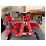 Oregon 1.5 Ton Scissor Jack with 2 Jack Stands and Carry Bag