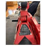 Oregon 1.5 Ton Scissor Jack with 2 Jack Stands and Carry Bag