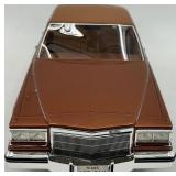 Limited Edition 1:18 Model Cars Set with Cadillac Fleetwood Brougham