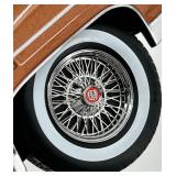 Limited Edition 1:18 Model Cars Set with Cadillac Fleetwood Brougham