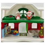 Fisher-Price Little People North Pole Christmas Playset with Figures