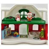 Fisher-Price Little People North Pole Christmas Playset with Figures
