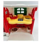 Fisher-Price Little People North Pole Christmas Playset with Figures
