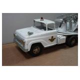 Vintage Tonka Hydraulic Aerial Ladder Fire Truck